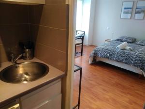 Appartements Studio, 128 Rue Jean Jaures : photos des chambres