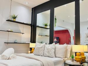 Colson - Best Find in Portsmouth, Sleeps 4, Centrally Located near City Centre, Gunwharf and University, Pool Table