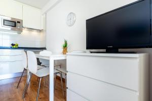 32 BRIGHT COPACABANA ocean view free WiFi