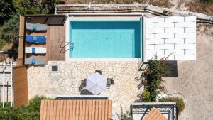 Coastal Paradise Found - Komis Private Pool Retreat