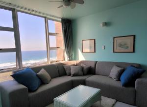 Scottburgh Views - Smile and Wave