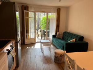 Lorée des Pins TROPICO Appartement T2 en RDC avec terrasse refait à neuf