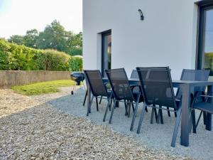 Maisons de vacances Maison contemporaine Plescop : photos des chambres
