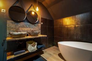 Villas Villa - Detente & Jacuzzi aux portes de Gerardmer : photos des chambres