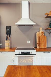 Hóll Adventure House - Ævintýrahúsið Hóll á Siglufirði