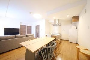 Hotel Maruyama Sakuranamiki 402 Sapporo