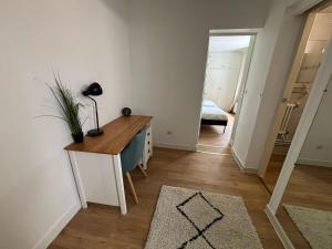Appartements Grand T3 90m2 Haussmanien avec suite en centre ville et parking TOUT inclus : photos des chambres