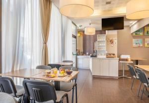 Hotels B&B HOTEL Marseille Centre La Timone : photos des chambres