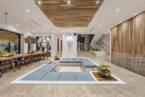 Spectacular New Oceanfront Villa Isla Mujeres