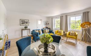 Chic 1BR Teddington Apartment Modern & Bright