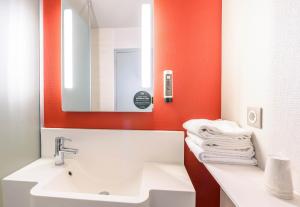 Hotels B&B HOTEL Orange : photos des chambres
