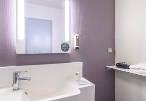 Hotels B&B HOTEL Orange : Chambre Double