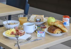 Hotels B&B HOTEL Orange : photos des chambres