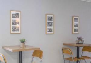 Hotels B&B HOTEL Orange : photos des chambres
