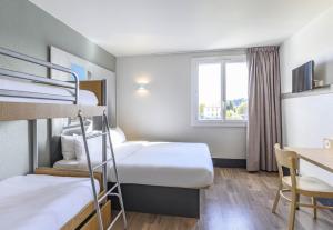 Hotels B&B HOTEL Orange : Chambre Quadruple