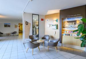Hotels B&B HOTEL Orange : photos des chambres