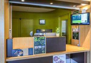 Hotels B&B HOTEL Orange : photos des chambres