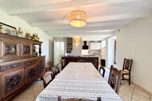 Maisons de vacances Maison familiale vue mer douceur a Clohars : photos des chambres