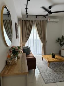 Mamaqarl Homestay near KLIA with Wi-fi and Transport