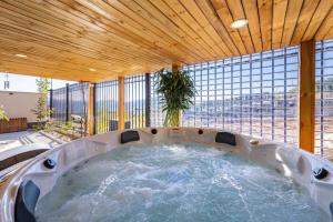 Dream Back Great Wall Boutique Villas in Beijing's Gubei Water Town