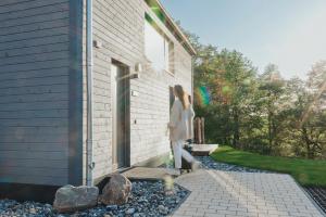 NEU "Rügen Resørt Sagard" großzügige, gemütliche Doppelhaushälfte "Bente" mit Terrasse