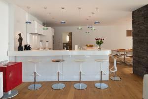 Edelweiss Mountain Suites 06-08