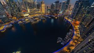 Top-Floor Luxury 2BR with Stunning Marina View