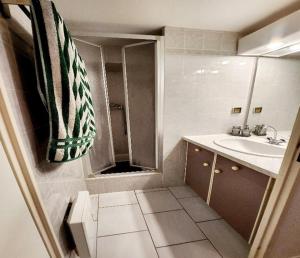 Charmant duplex vue mer panoramique sur le Golfe de Giens avec piscine