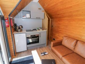 Acorn Lodge At Bridge Lake Farm & Fishery