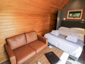 Acorn Lodge At Bridge Lake Farm & Fishery