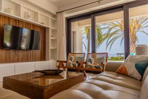 Condo 103 Sea View 2BR | Golf, Beach & Pool | Playa La Paz