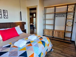 #4 Vista al Cerro Catedral cerca de Playa Bonita