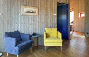 2 Bedroom Cozy Home In Lärbro