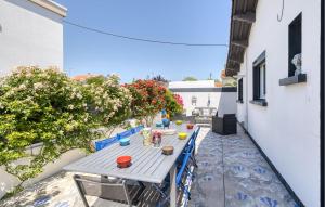 Maisons de vacances Stunning Home In Royan : photos des chambres