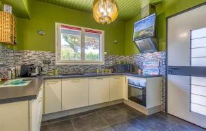 Maisons de vacances Stunning Home In Royan : photos des chambres