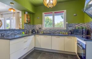 Maisons de vacances Stunning Home In Royan : photos des chambres