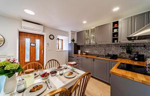 Lovely Home In Dancanje 