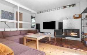 3 Bedroom Beautiful Home In Græsted