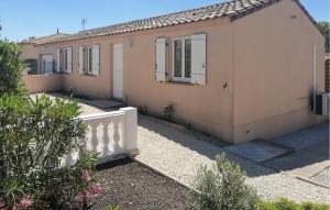 Maisons de vacances Stunning Home In Saint-Nazaire-D'aude : photos des chambres