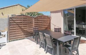 Maisons de vacances Stunning Home In Saint-Nazaire-D'aude : photos des chambres