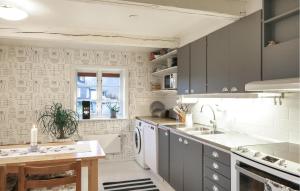 Awesome Home In Östra Sönnarslöv