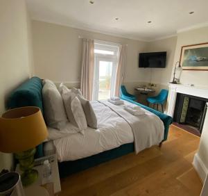 Double Room with Sea View room in The Ship Inn
