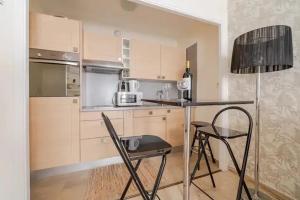 Studio charmant au cœur de Cannes avec balcon et parking