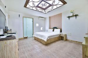 Feel Love Drive-in Motel