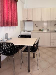 Thetis III, the Beach House