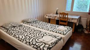 3-bedroom lake view and near center apartment with sauna