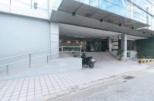 Maine Residences Tramo near NAIA Terminal