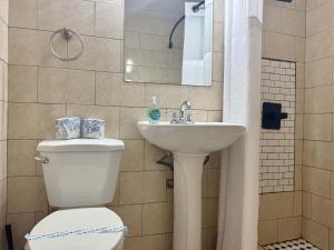 Heart Downtown 2BD NEW Paint floor CITY View LM207