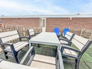 Apartment Beach House Westkapelle 105-4 by Interhome