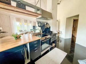 Holiday Home Kringelfjorden Renen by Interhome